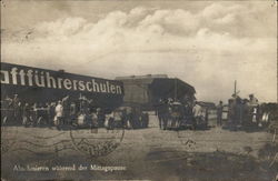 Abschmieren Wahrend der Mittagspause Postcard