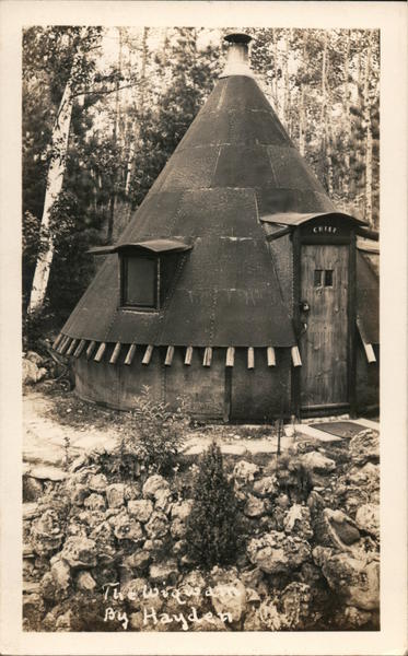 The Wigwam by Hayden Roadside