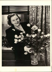 Kate Smith, 1953- With Flowers Performers & Groups Postcard Postcard Postcard