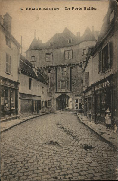 La Porte Guiller Semur France