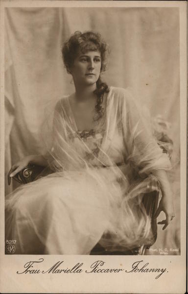 Frau Mariella Ticaver Johanny Actresses