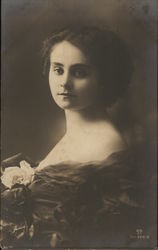 Photo of a young woman Photo of a young woman