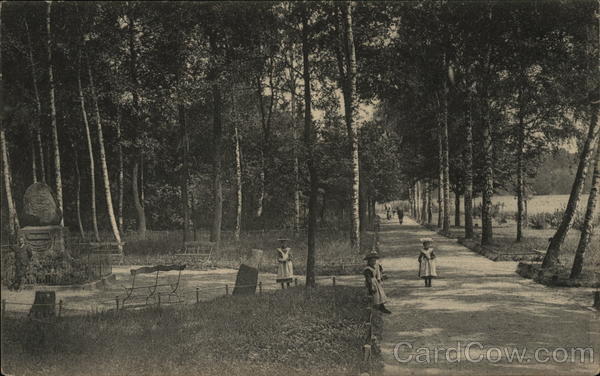 Herressener Promenade mit Sangerstein Apolda Germany