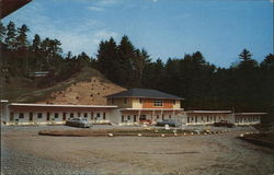 Maple Center Motel St. Johnsbury, VT Postcard Postcard Postcard