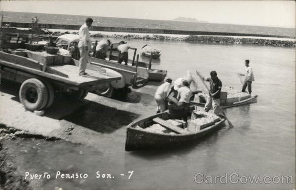 Loading Boats From Truck Puerto Penasco Mexico