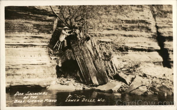 Baby Grand Piano, Lower Dells Wisconsin Dells