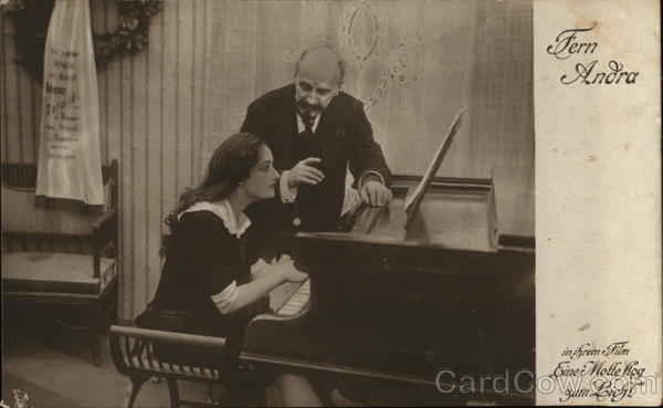 Fern Andra 1915 A Moth flew to the light Actresses