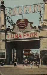 Entrance to Luna Park Entrance to Luna Park