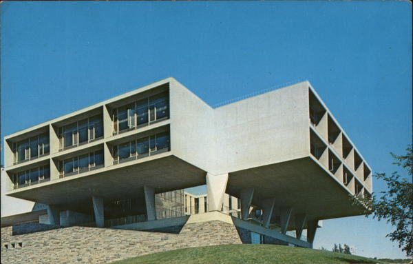 War Memorial Center Milwaukee Wisconsin