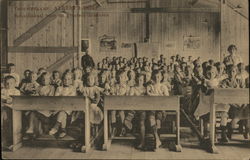 Vrouwenkamp Albert's Dorp Schoollokaaj voor de grotere kinderen Postcard