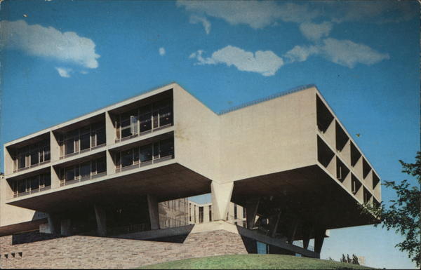 War Memorial Center Milwaukee Wisconsin