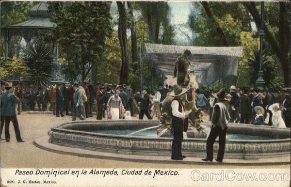 Paseo Dominical en la Alameda Mexico City