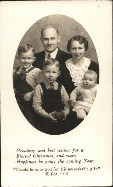 1930's Holiday Portrait of Family Christmas