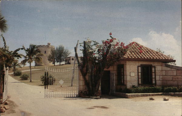 Entrance to Summer Residencde Varadera Cuba