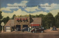 Fairyland Service Station at the Entrance of Rock City Postcard