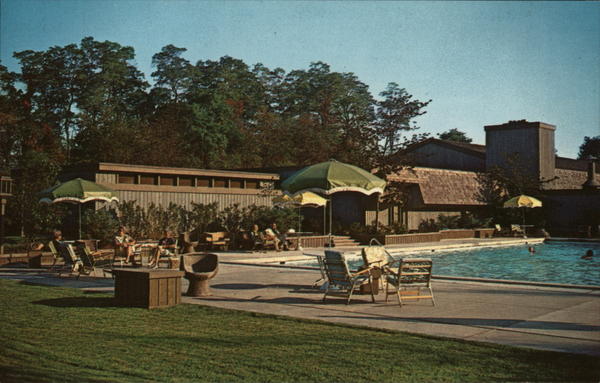 Heritage Village Southbury Connecticut