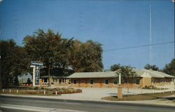 Fairview Courts Motel Postcard