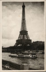 La Tour Eiffel Postcard