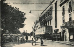Place du Chayla et l'Hotel du Roussillon Postcard