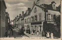 Romorantin - Rue da la varenne et la cafe du square Postcard