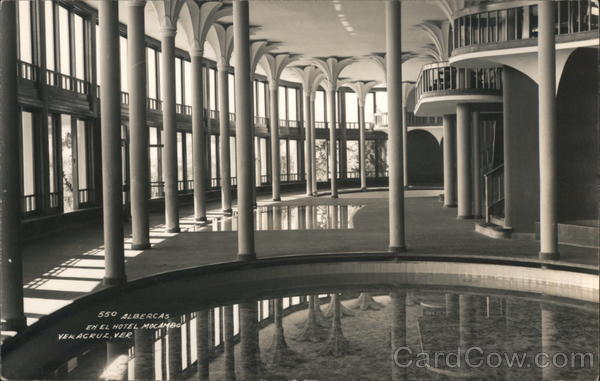 Albercas En El Hotel Mocambo Veracruz Mexico