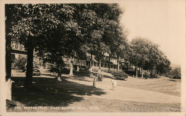 The North Field East Northfield Massachusetts E. D. Putnam & Son