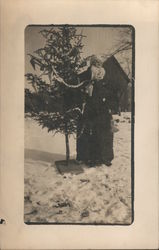 Decorated Tree in Snow Santa Claus Postcard Postcard Postcard