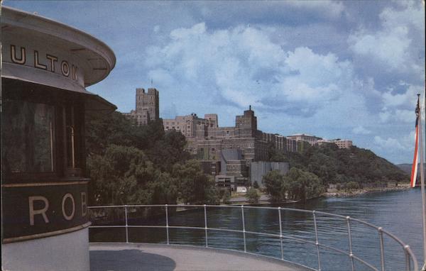 Approaching West Point, N.Y. New York Pontier