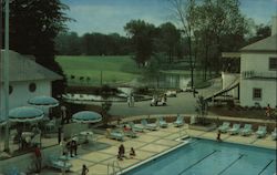 Williamsburg Inn and Lodge Swimming Pools Postcard