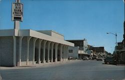 Street Scene of a Prosperous City Postcard