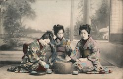 Young Japanese Women Postcard