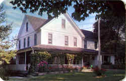 Hotel Ellendale South Sterling, PA Postcard Postcard