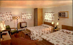 Hotel Pittsburgher Motel, Opposite Greather Pittsburgh Airport on Airport Parkway west Postcard