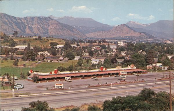 Tiny's Fruit Stand Cashmere Washington