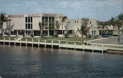 Creighton's Restaurant Postcard