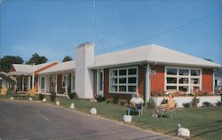 Holiday Hearth Motel Postcard
