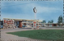 Thunderbird Motel Lloydminster, AB Canada Alberta Postcard Postcard Postcard