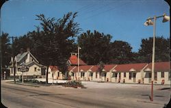Smith's Motor Court Postcard