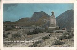 Monumento en la Linea Equinaccial Ecuador South America Postcard Postcard Postcard