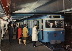 Paris - Le Metro France Postcard Postcard Postcard