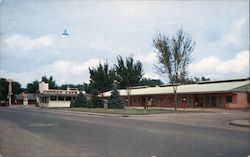 Conoco Motel, Cafe, Service Station Postcard