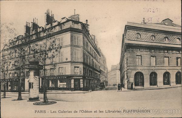 Les Galeries de lOdeon et les Librairies Flammarion Paris France