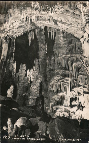 El Arco, Grutas de García Garcia NL Mexico