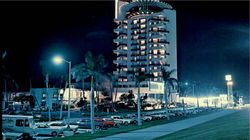 Famous Pier 66 Motor Hotel And Restaurant Postcard