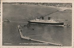 The Passenger Ship "Ile de France" in Le Havre Harbor Postcard