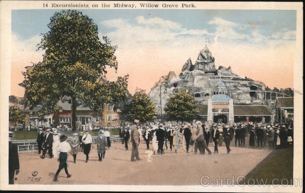 Excursionists on the Midway, Willow Grove Park Pennsylvania