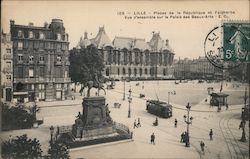 Lille - Places de la Republique et Faidherbe vue d'ensemble sur le Palais des Beaux-Arts - E.C. Postcard