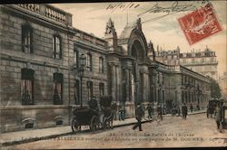 Paris - Le Palais de l'Elysee Postcard