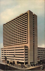 Howard Johnson's '57' Park Plaza Motor Lodge Postcard