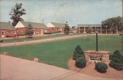 Uniontown Motel and Howard Johnson's Restaurant Postcard